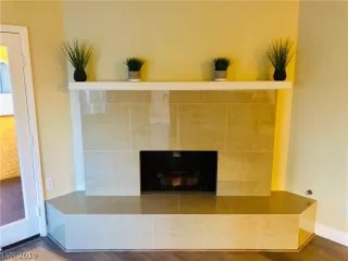 Photo #5: 2048915 Listing