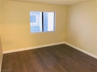 Photo #6: 2048915 Listing