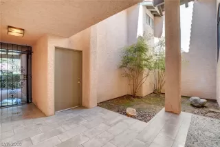 Photo #2: 2049018 Listing 