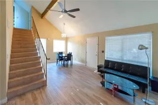 Photo #4: 2049133 Listing 