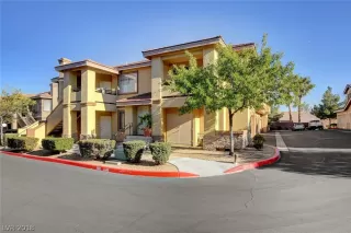 Photo #2: 2049167 Listing