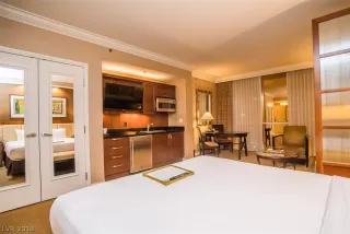 Photo #3: 2049189 Listing