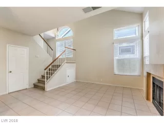 Photo #4: 2049273 Listing