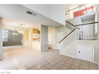 Photo #5: 2049273 Listing