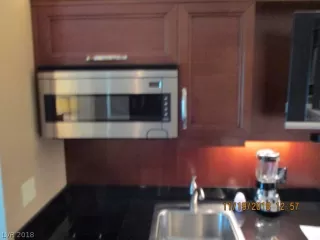 Photo #5: 2049392 Listing 