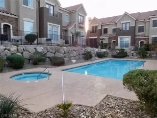 Photo #2: 2049502 Listing 