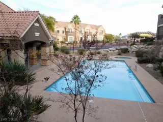 Photo #4: 2049502 Listing 