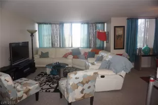 Photo #6: 2049618 Listing 