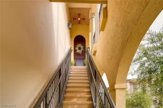 Photo #1: 2049656 Listing 