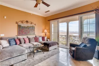 Photo #5: 2049656 Listing 