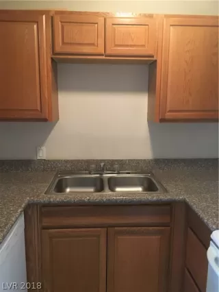 Photo #3: 2049897 Listing 