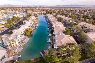 Photo #2: 2049905 Listing