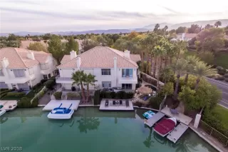 Photo #4: 2049905 Listing