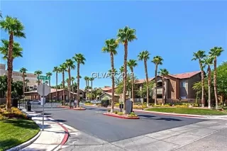 Photo #2: 2049911 Listing