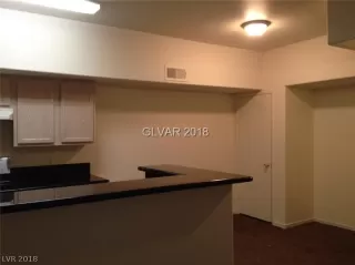 Photo #5: 2049911 Listing