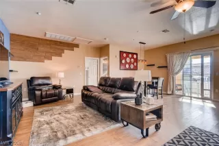 Photo #5: 2050046 Listing 