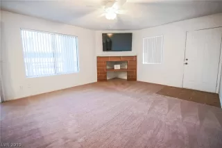 Photo #5: 2050095 Listing 