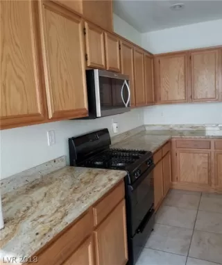 Photo #6: 2050143 Listing 