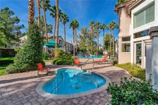 Photo #4: 2050276 Listing