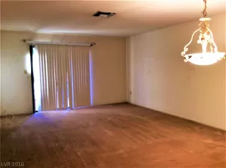 Photo #5: 2050293 Listing