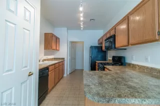 Photo #4: 2050384 Listing