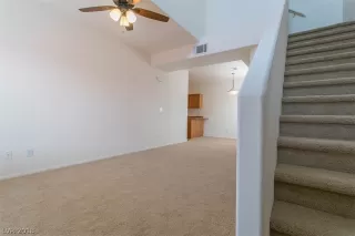 Photo #5: 2050384 Listing