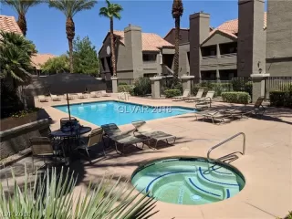 Photo #4: 2050465 Listing