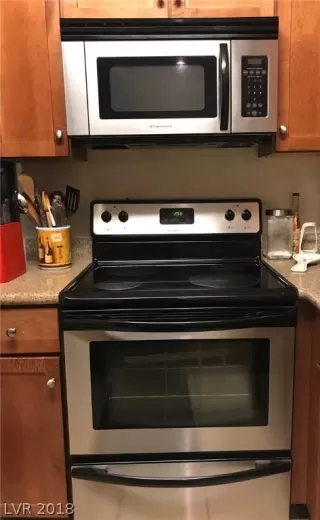 Photo #6: 2050482 Listing 