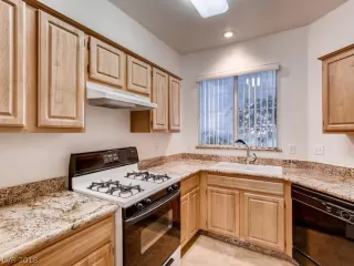 Photo #4: 2050544 Listing