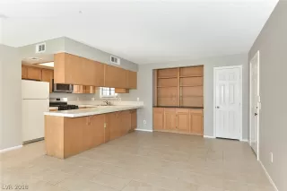 Photo #2: 2050548 Listing