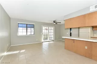 Photo #3: 2050548 Listing