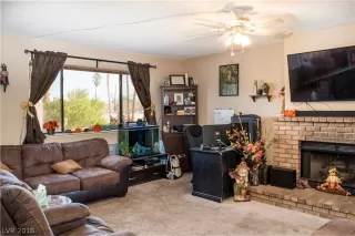 Photo #4: 2050660 Listing 