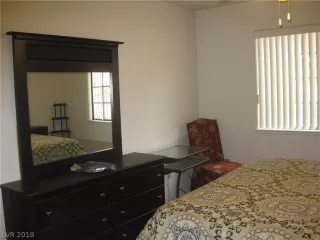 Photo #5: 2050682 Listing 