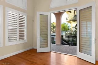 Photo #2: 2050686 Listing