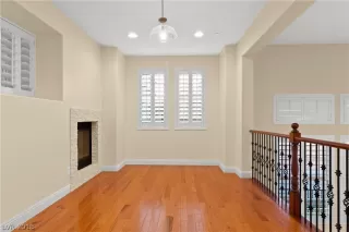 Photo #5: 2050686 Listing