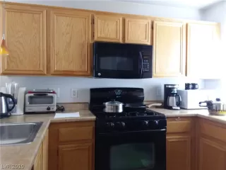 Photo #4: 2050779 Listing