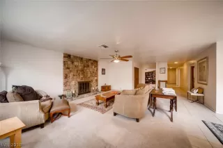 Photo #4: 2050786 Listing