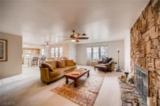 Photo #6: 2050786 Listing