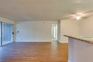 Photo #3: 2050901 Listing