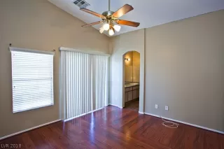 Photo #6: 2050944 Listing