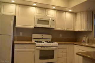 Photo #1: 2050948 Listing 