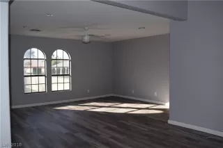 Photo #5: 2050948 Listing 