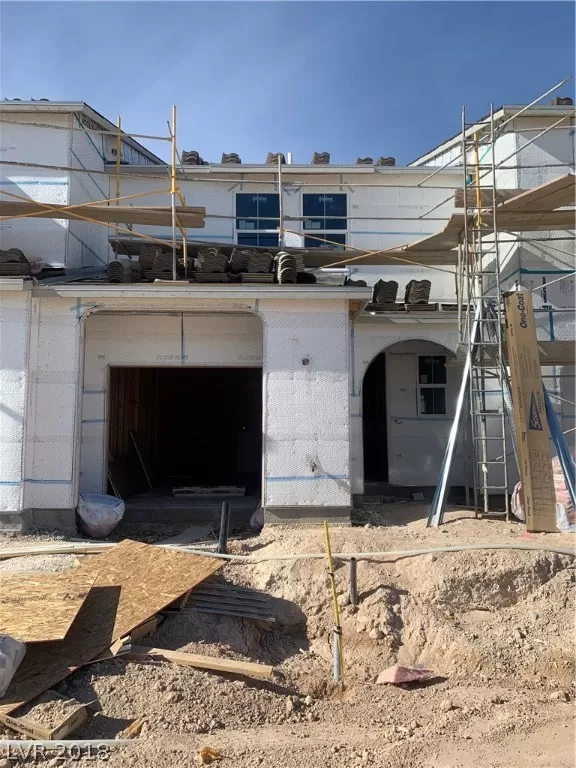 MLS: 2051074 Condo For Sale