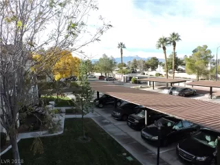 Photo #4: 2051078 Listing