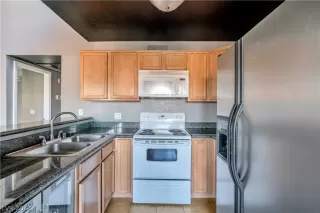 Photo #6: 2051085 Listing 