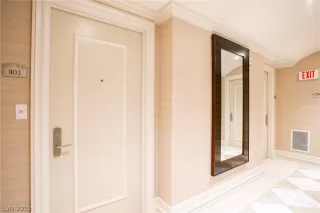 Photo #4: 2051087 Listing