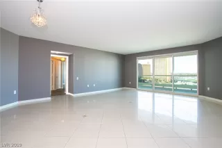 Photo #6: 2051087 Listing