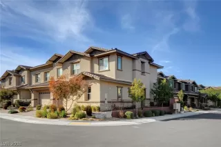 Photo #1: 2051105 Listing