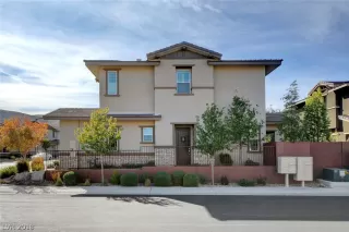 Photo #3: 2051105 Listing