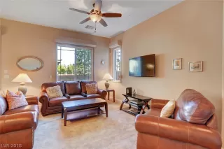 Photo #4: 2051105 Listing